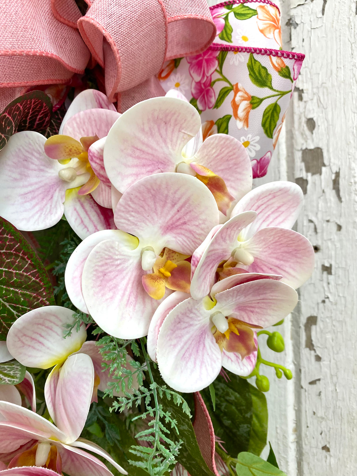 28" Cheery Cottage Swag