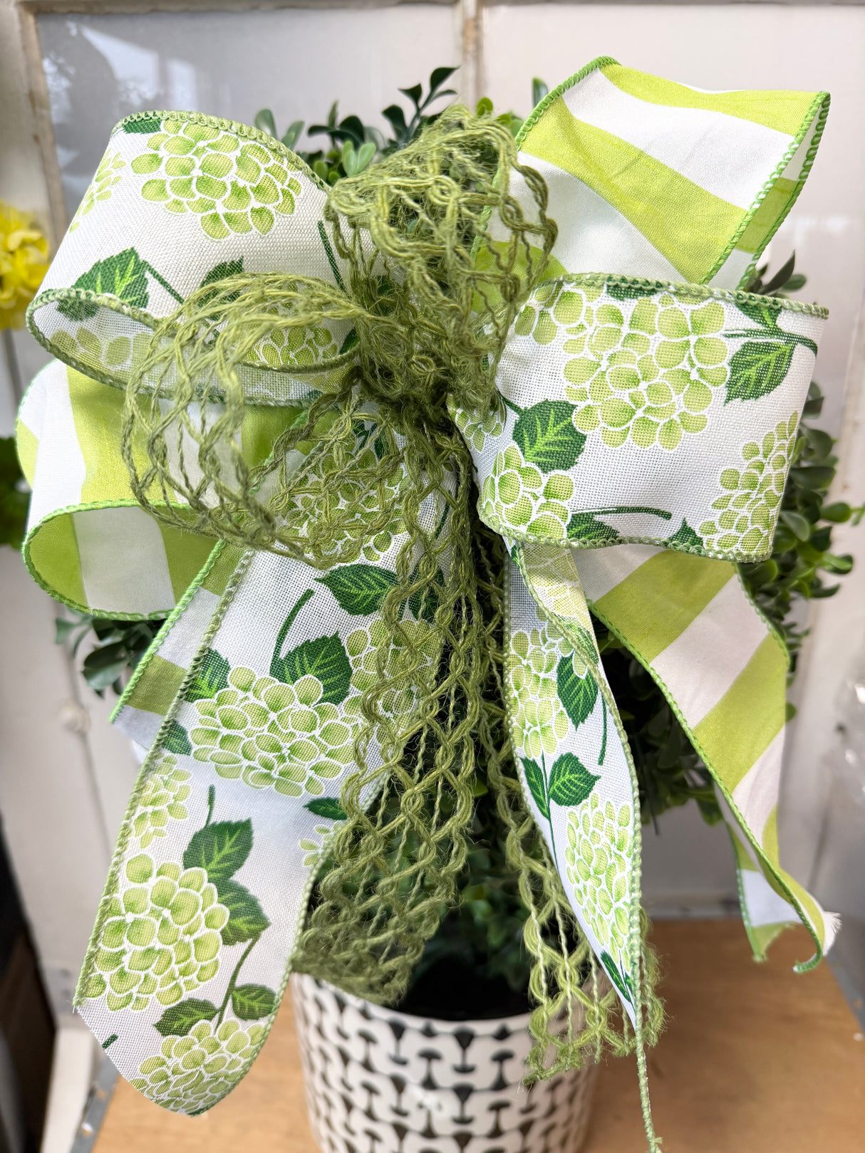 12" Fresh Greens Bow