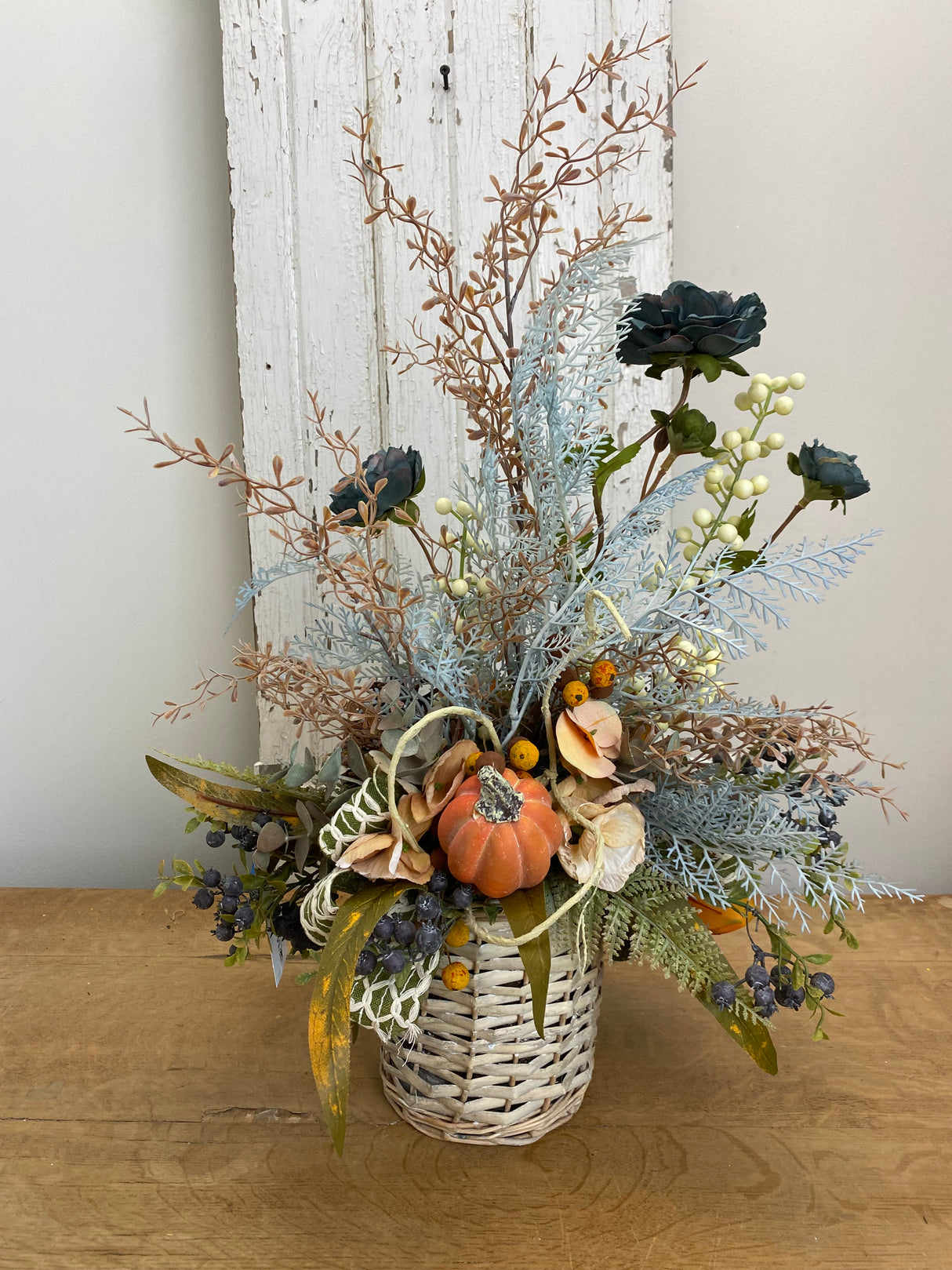 21" Pumpkin Cheer Centerpiece