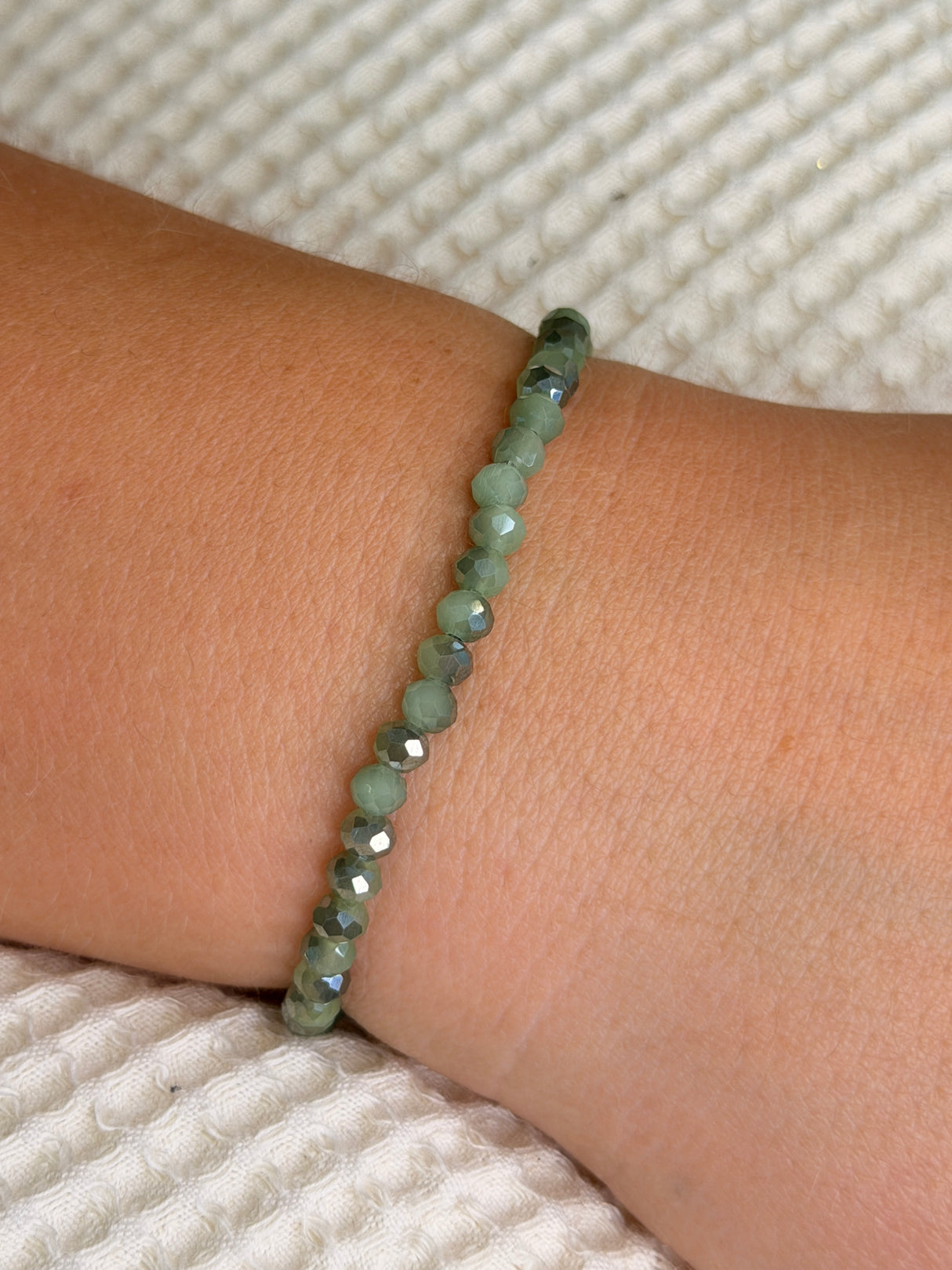 Green Transitioning Stretchy Facet Mila-Mix Bracelet