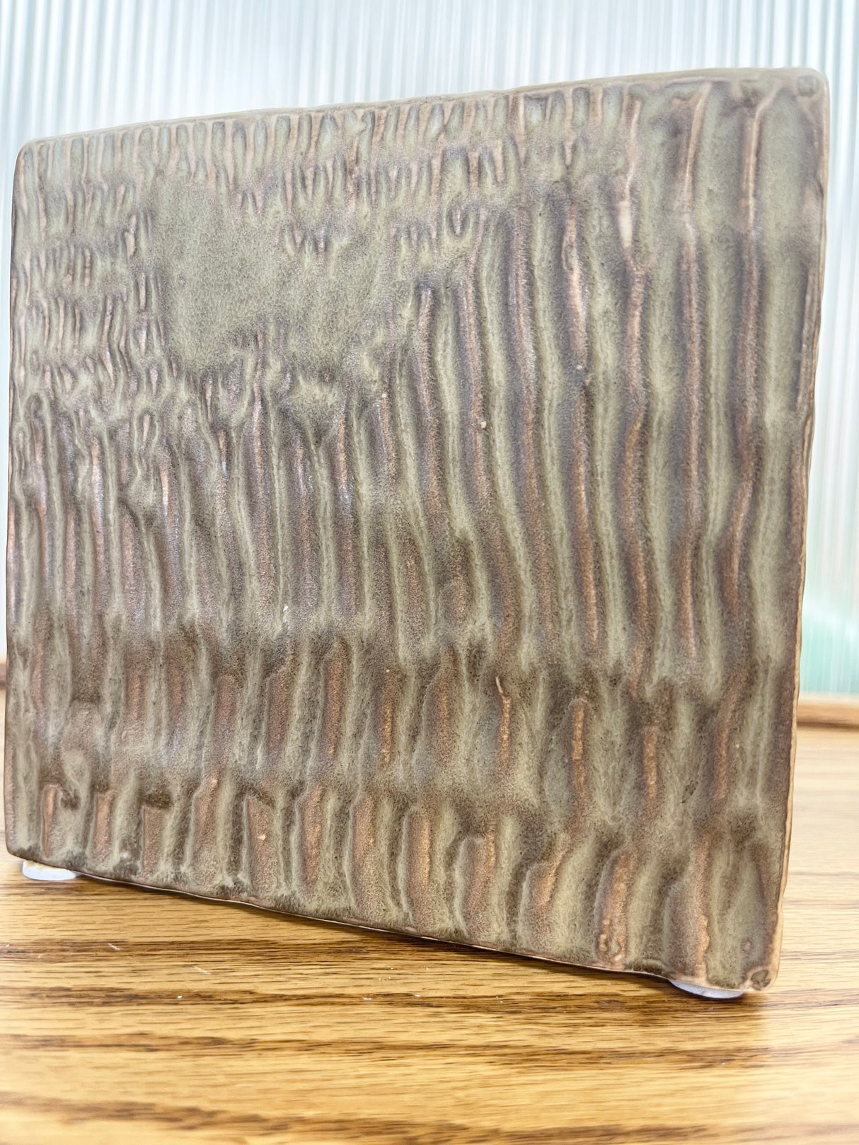 Large New Effect Groved Stoneware Pot