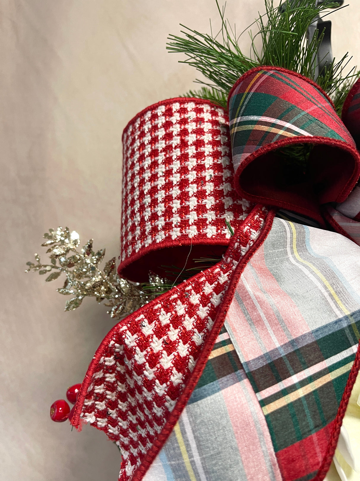 34" Magnolia Christmas Grace Teardrop Swag Design 2