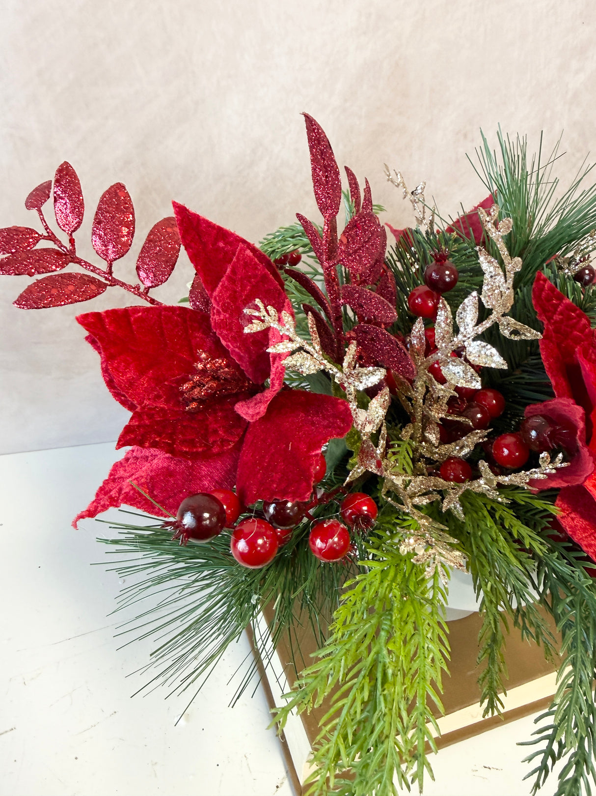 17" Berry Beautiful Centerpiece