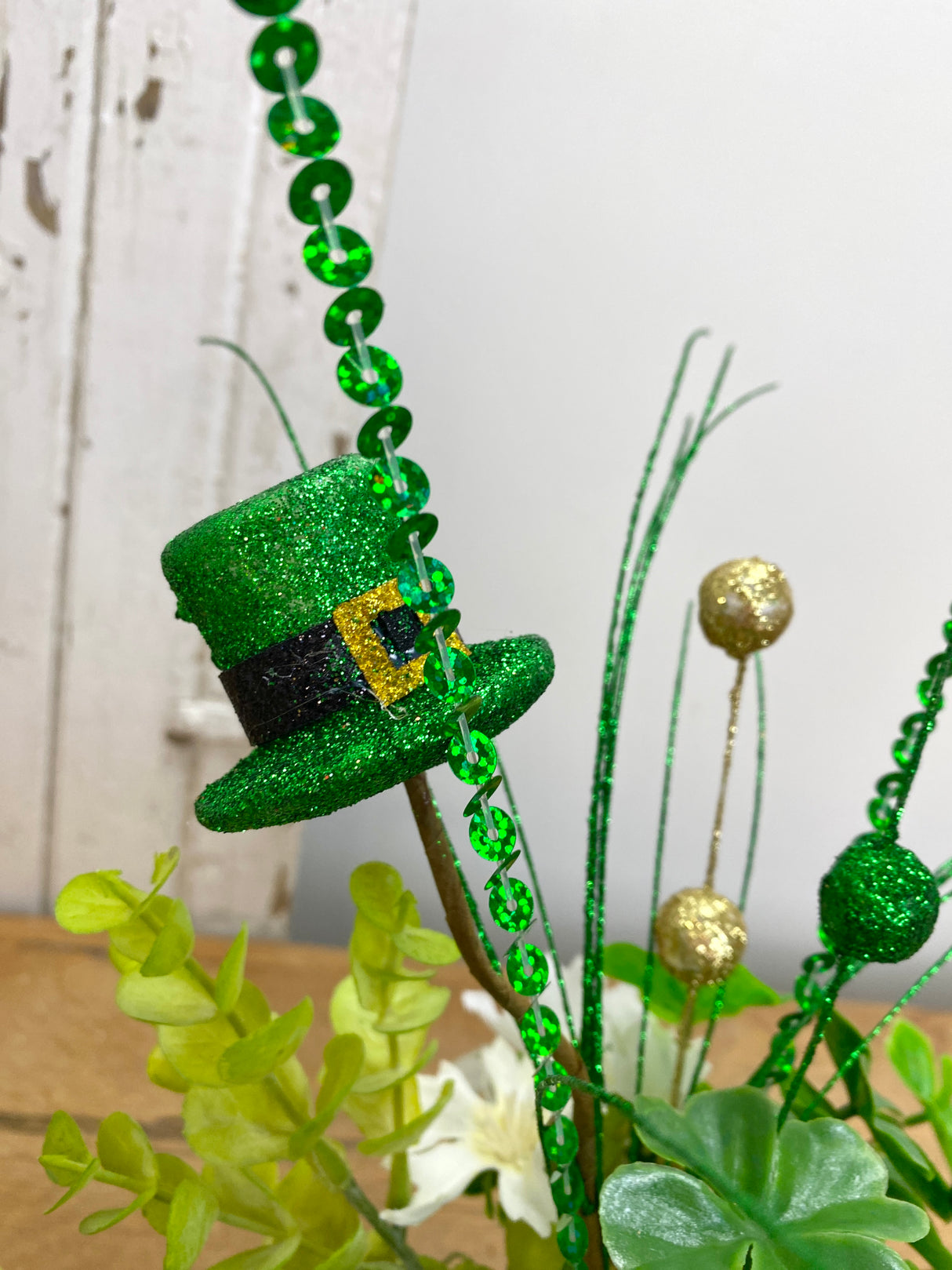14" Pot Of Gold Centerpiece