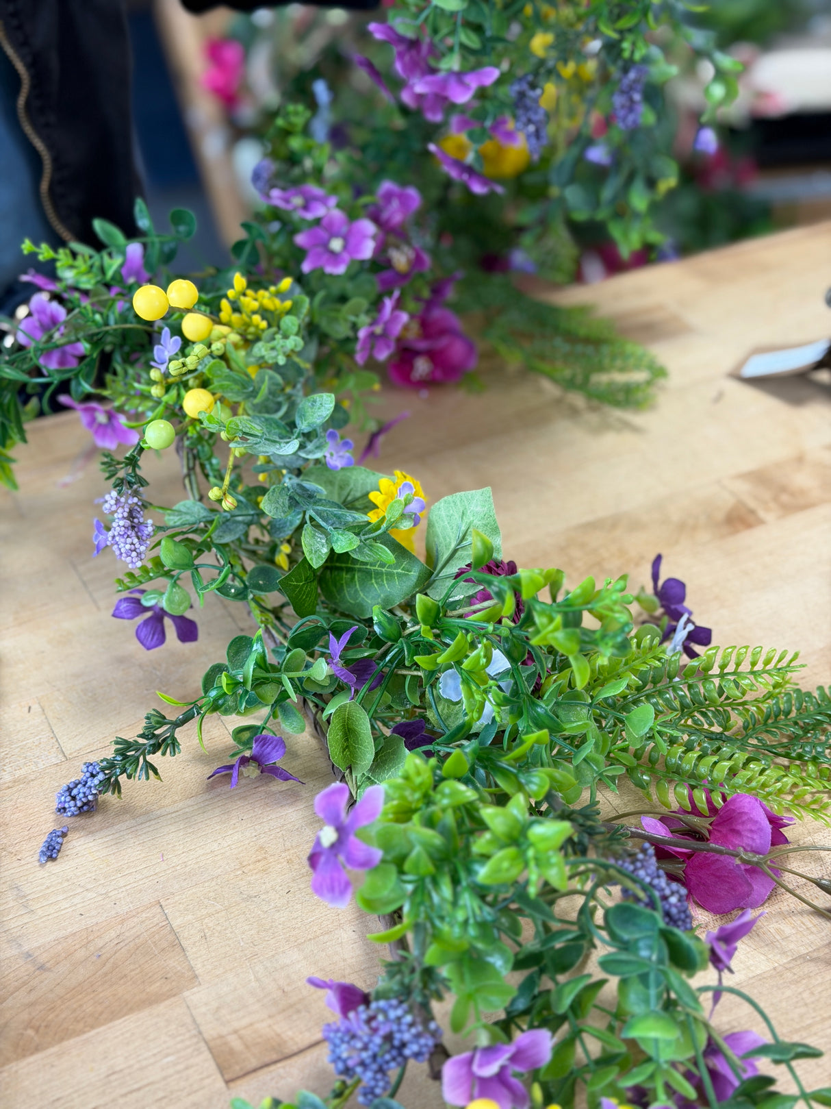 6' Mixed Chrysanthemum Garland