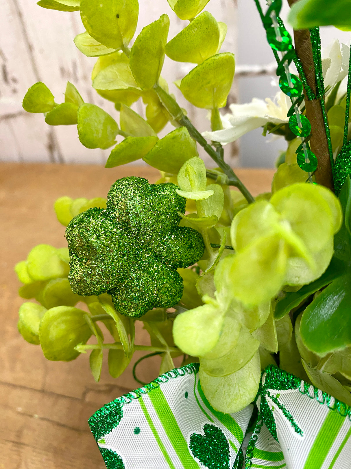 14" Pot Of Gold Centerpiece