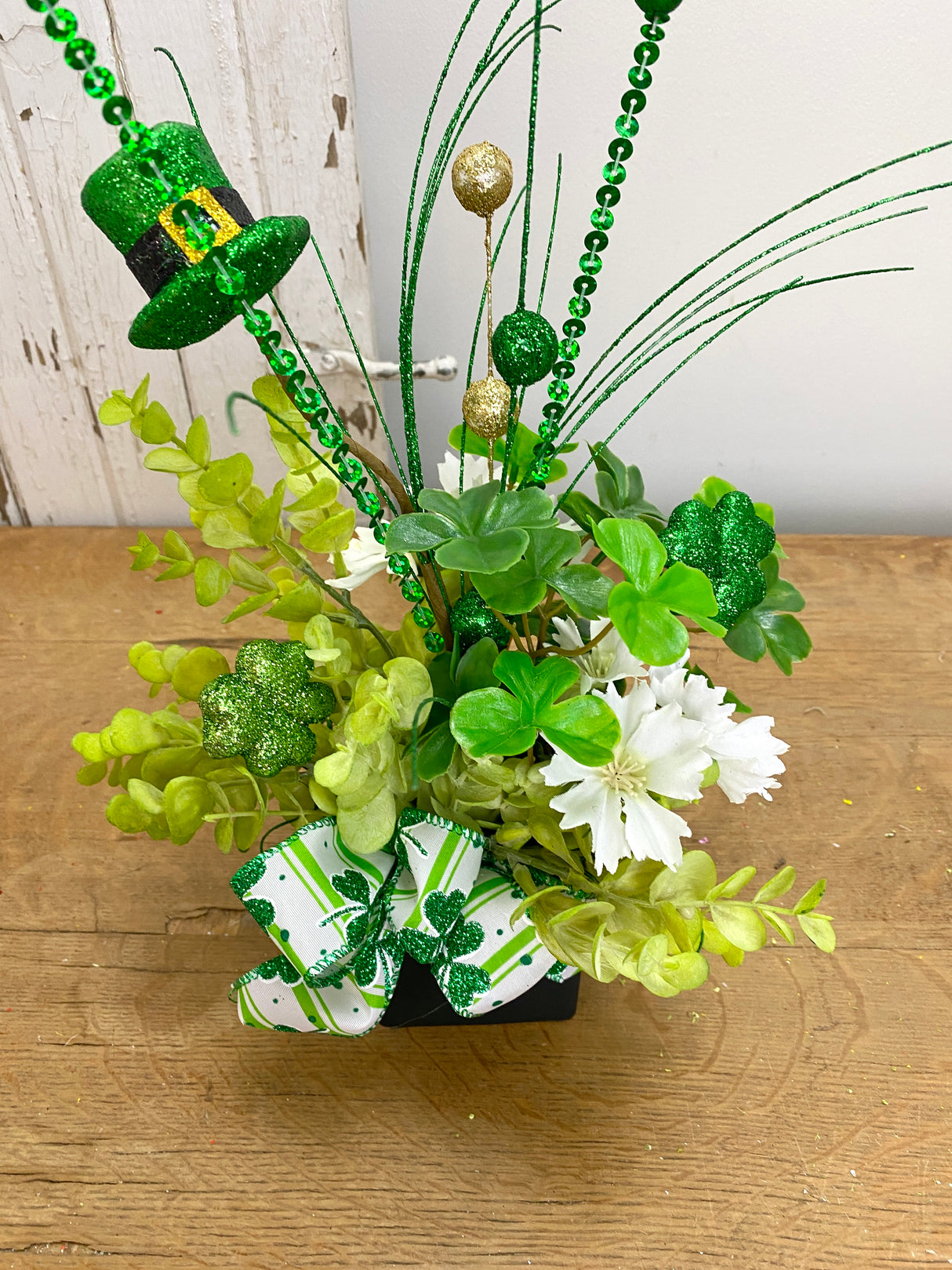 14" Pot Of Gold Centerpiece