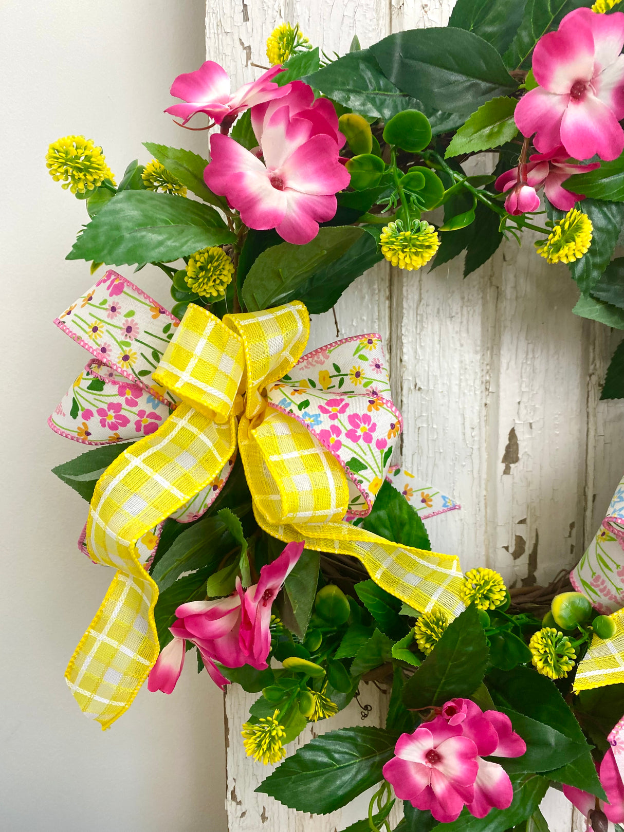 19" Taste of Spring Wreath