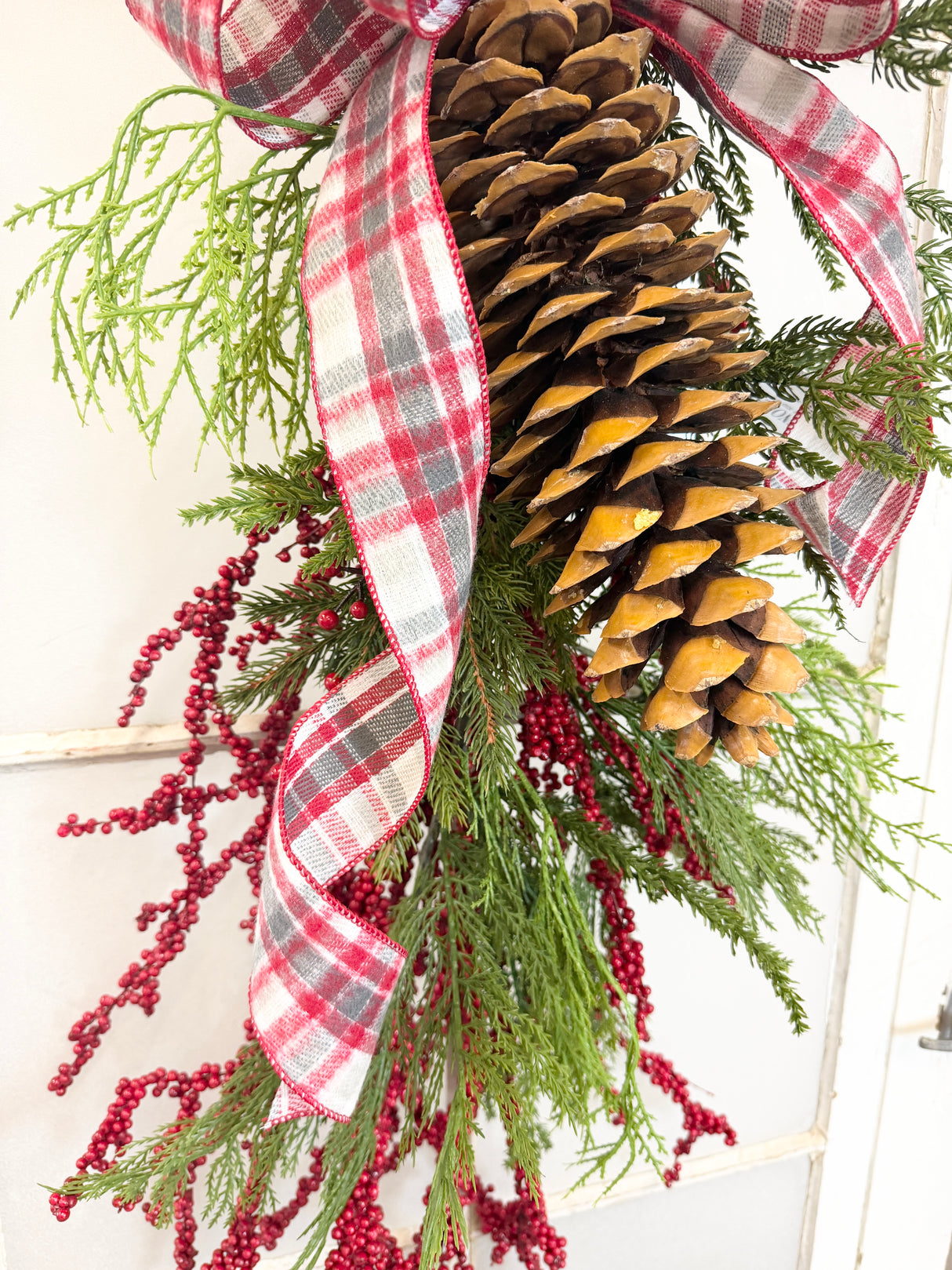 41" Pinecone Beauty Swag