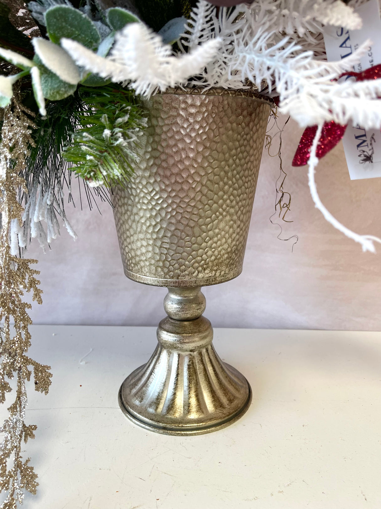 32" Frozen Beauty Centerpiece