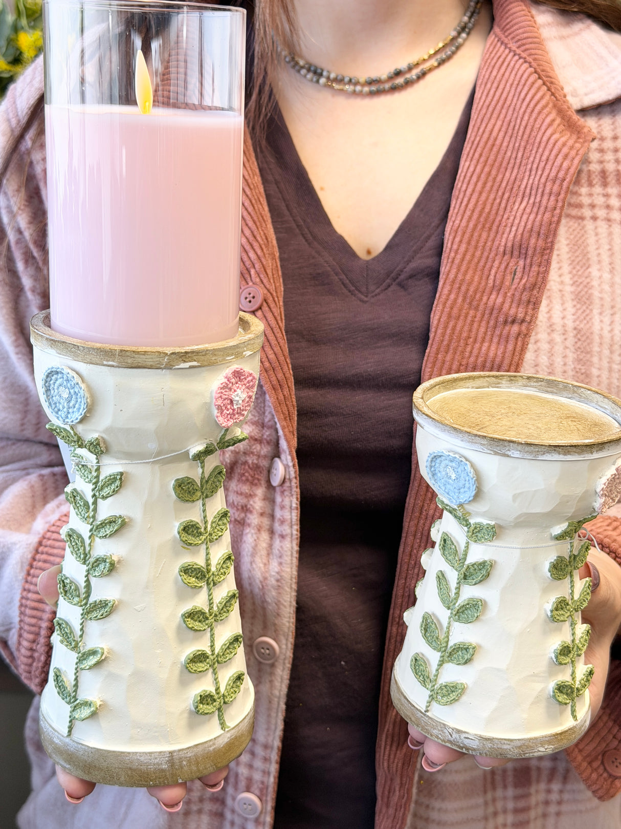 Flower Stitch Resin Candleholder Set of 2