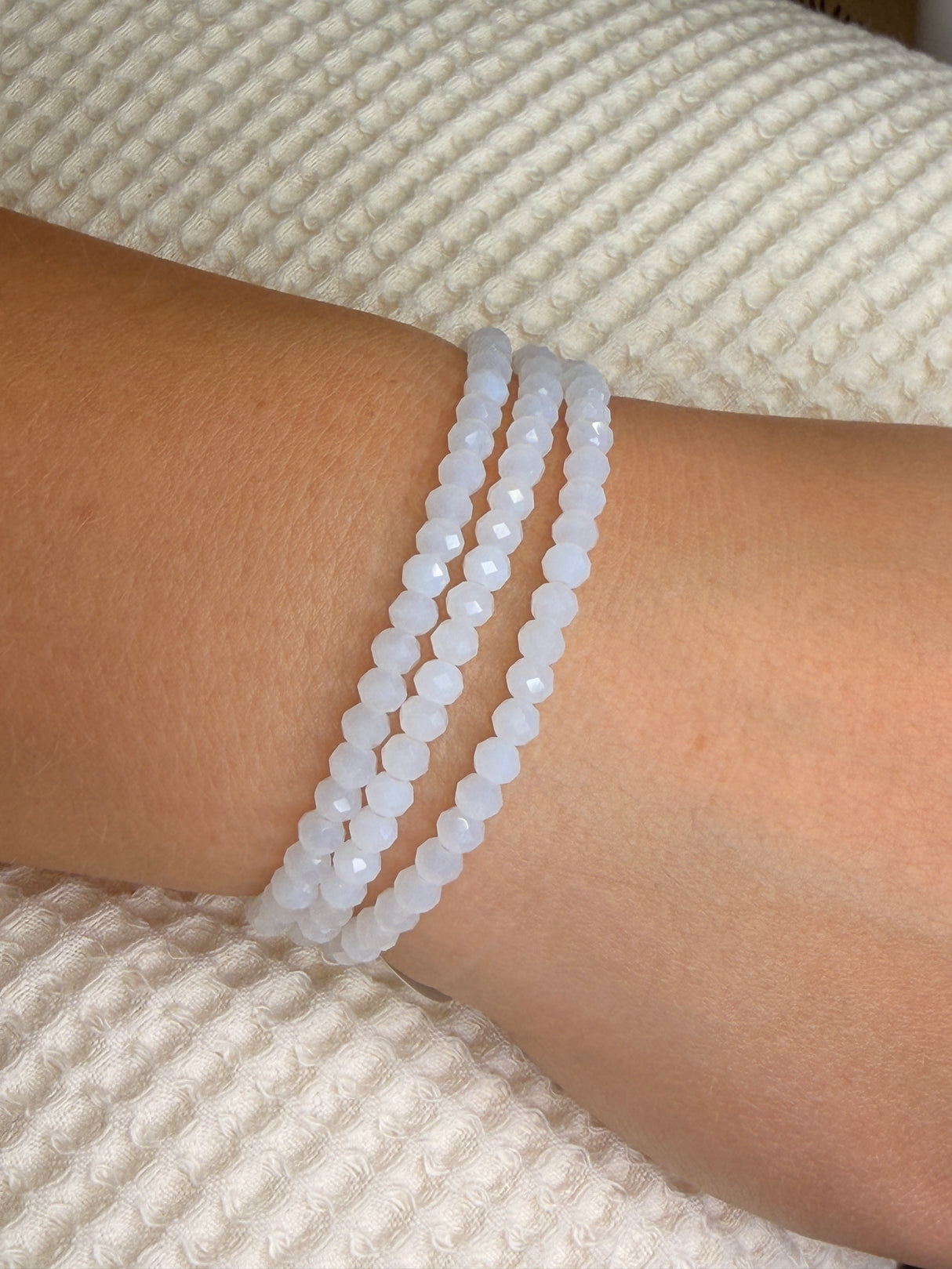 White Stretchy Facet Mila-Mix Bracelet