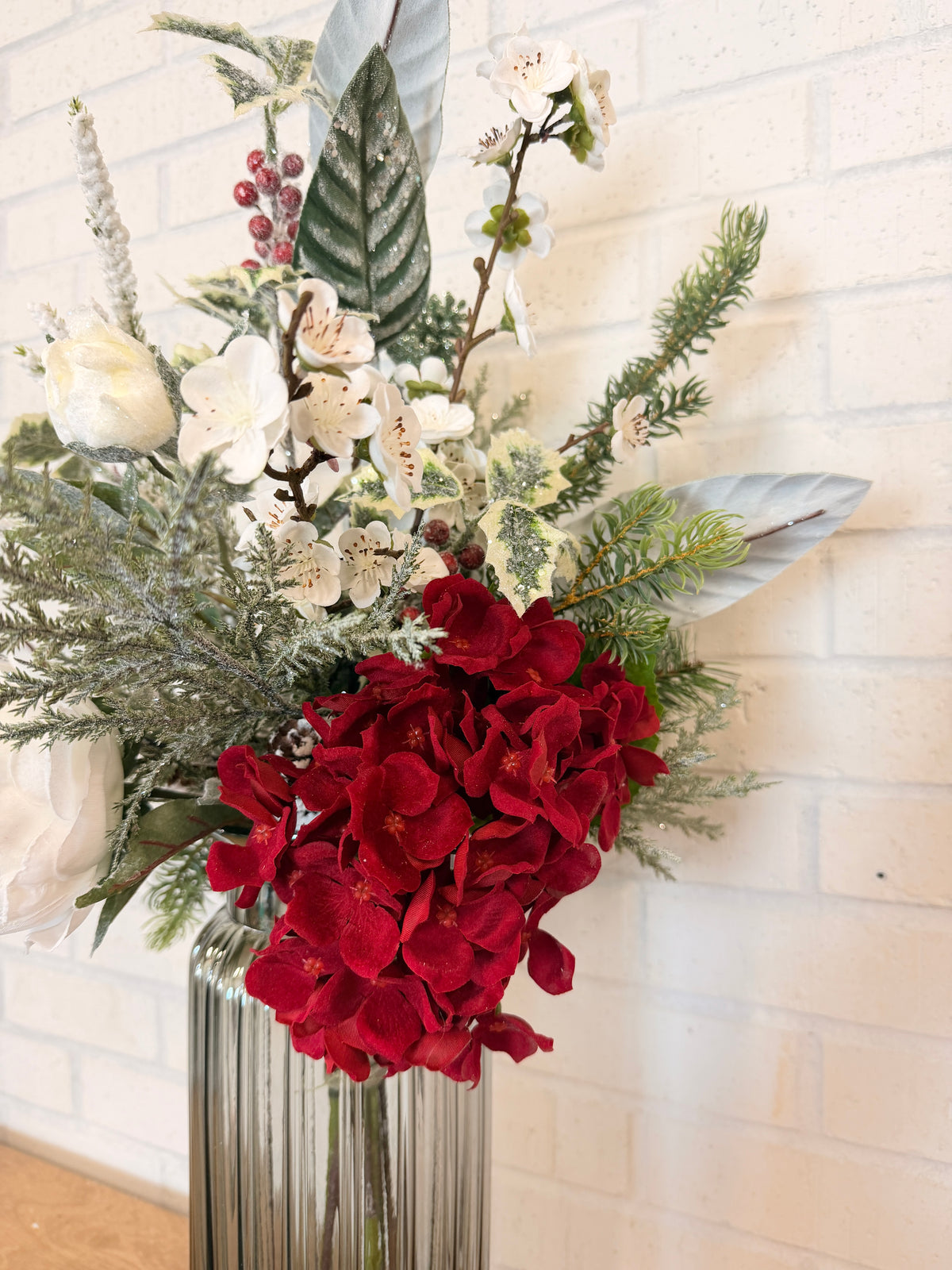 29" Yuletide Romance Drop-In
