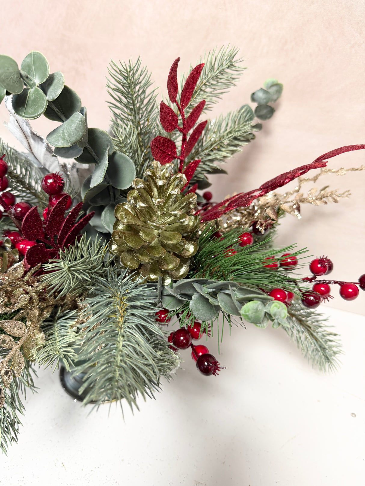 21" Turning Heads Centerpiece