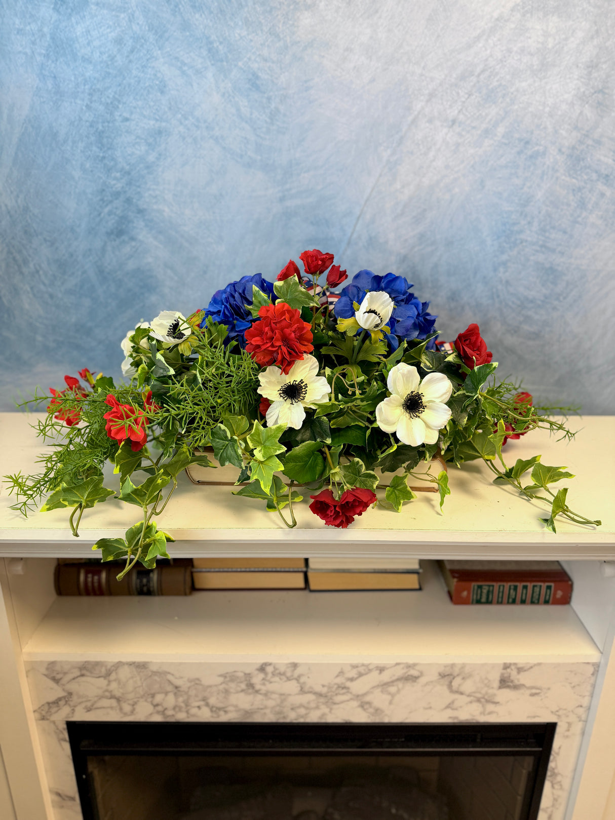 30" UV Protect Patriotic Charm Memorial Saddle