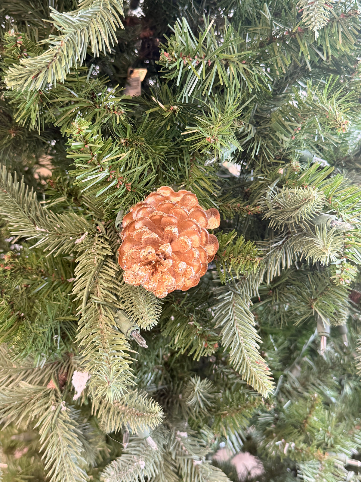 Gold Pinecone Pick