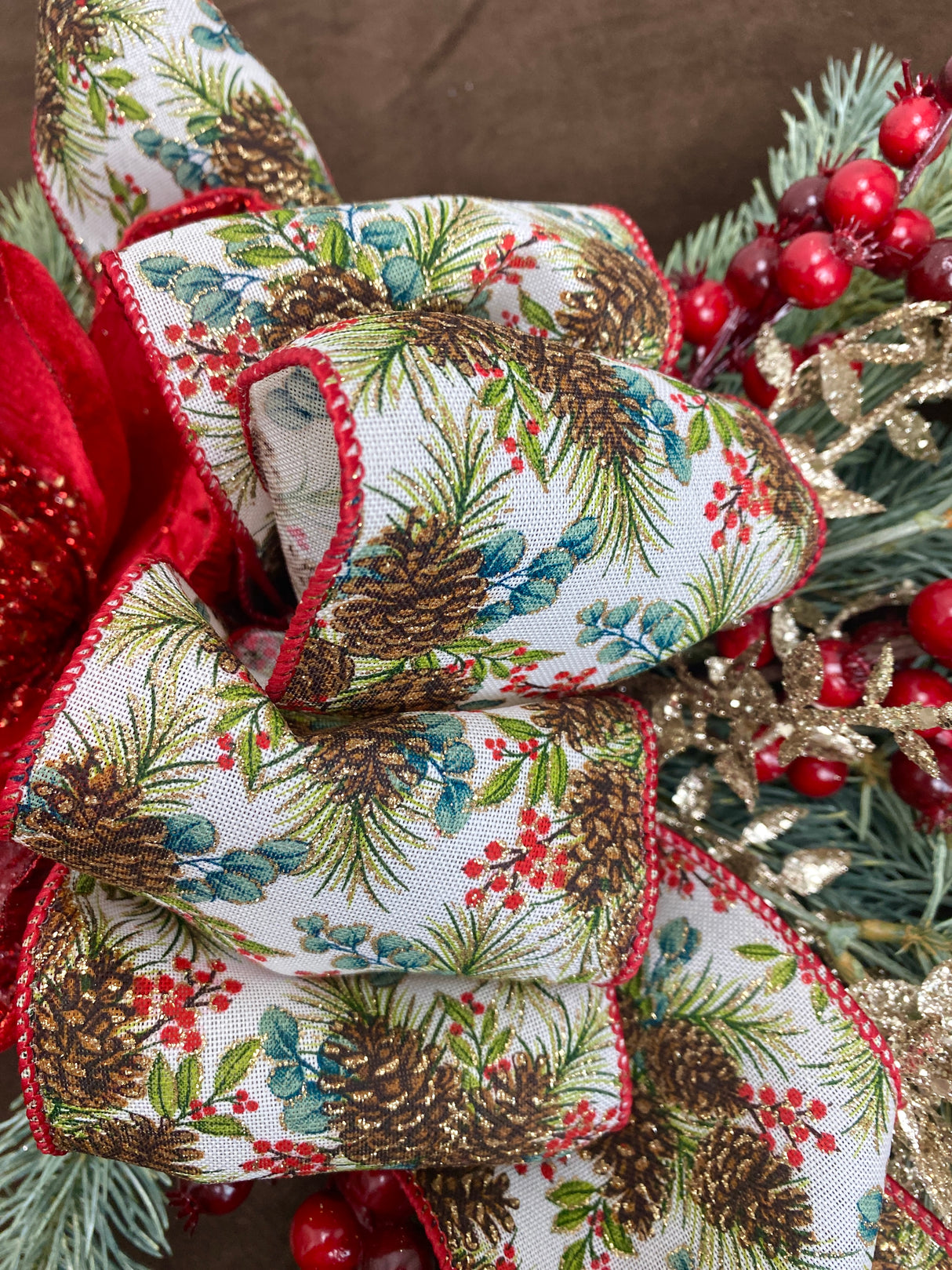 25" Merry Mistle Magic Swag