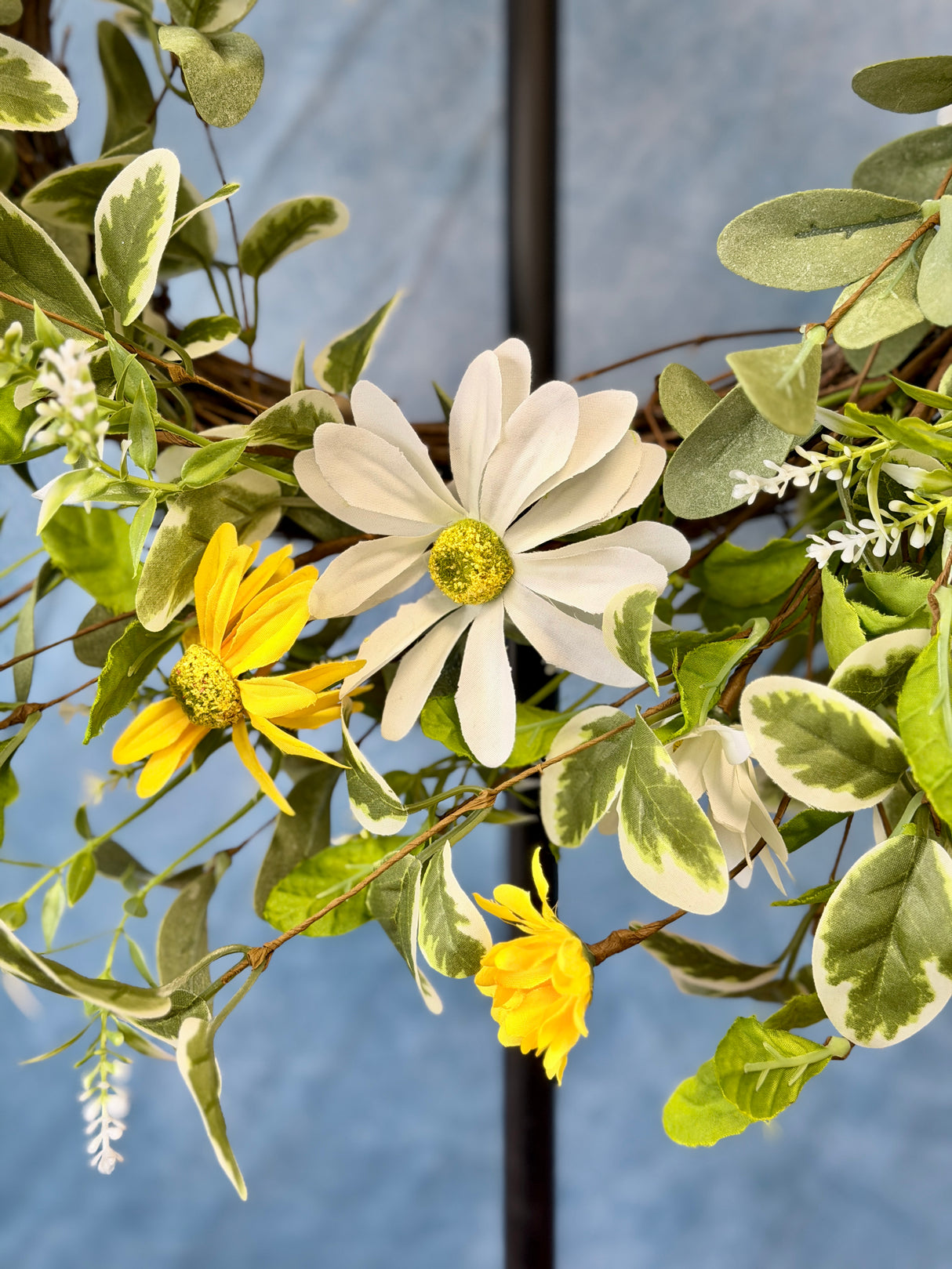 White & Yellow Daisy Wreath