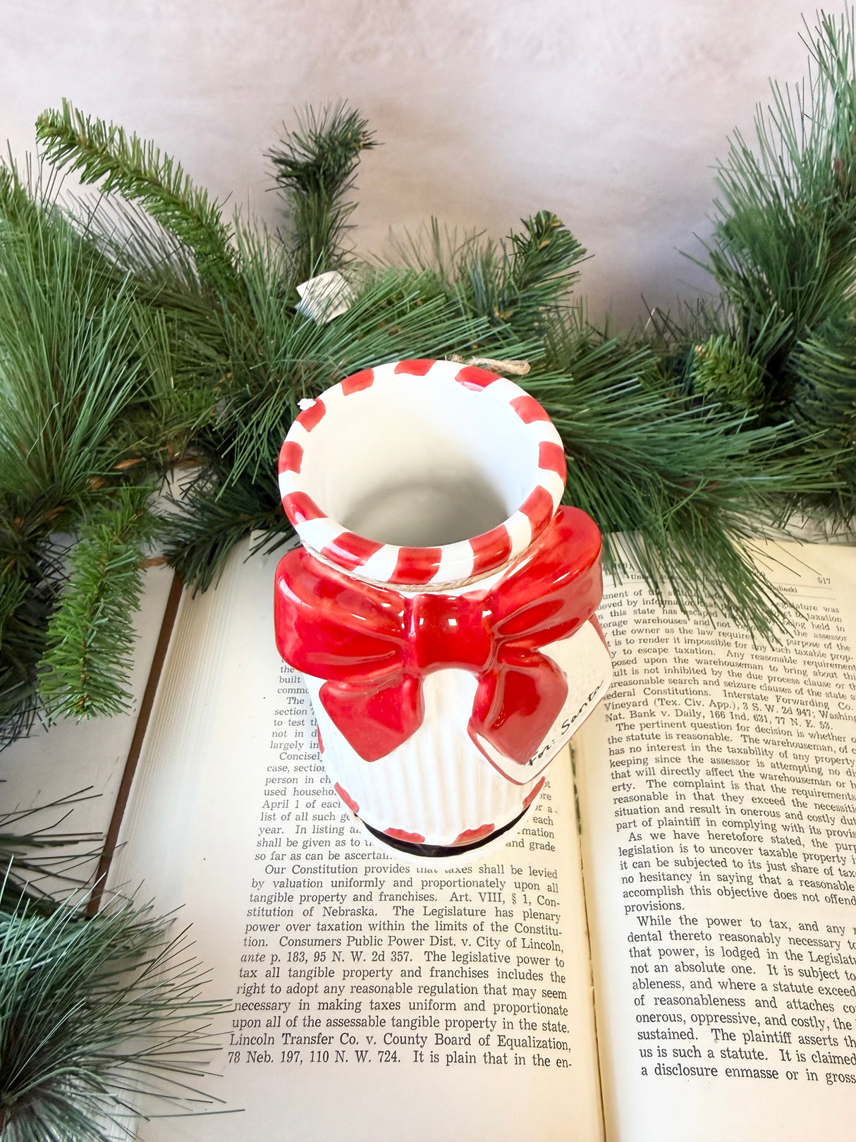 Bow Milk & Cookie Pitcher