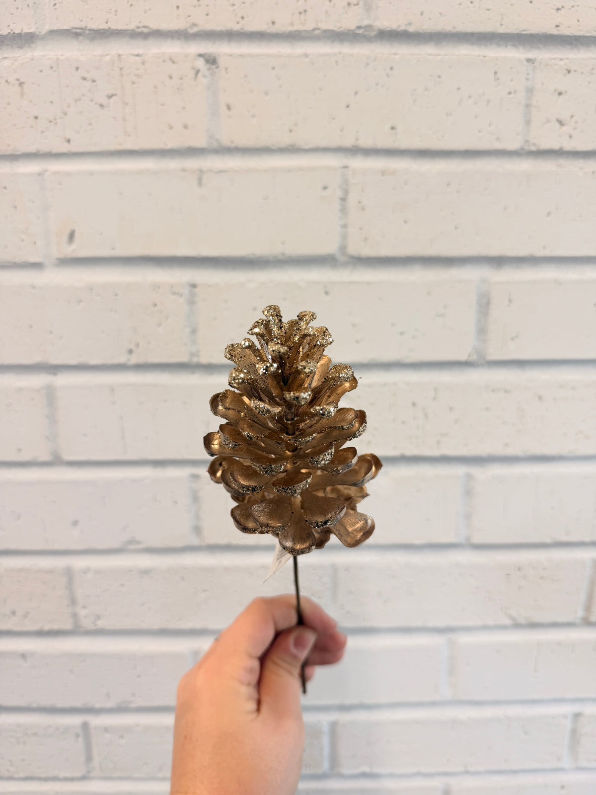 Gold Pinecone Pick