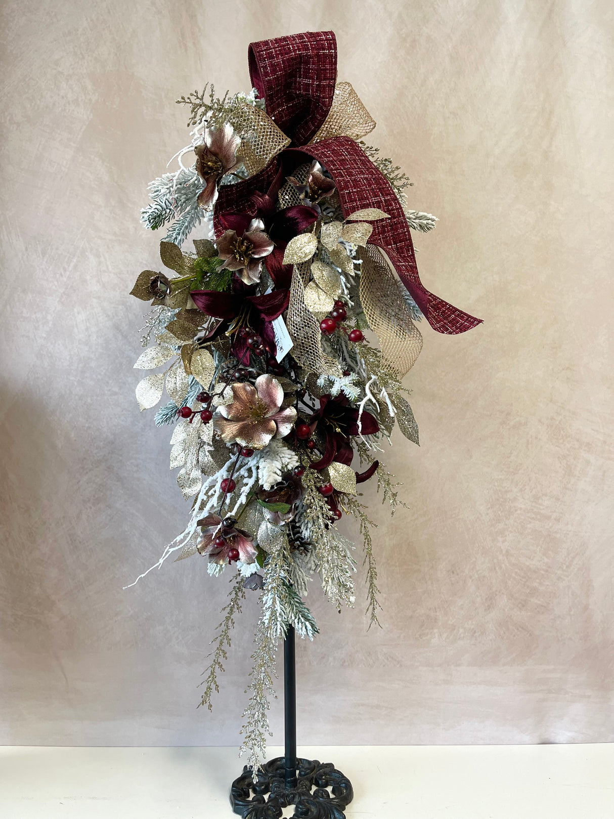 37" Crimson Frost Teardrop