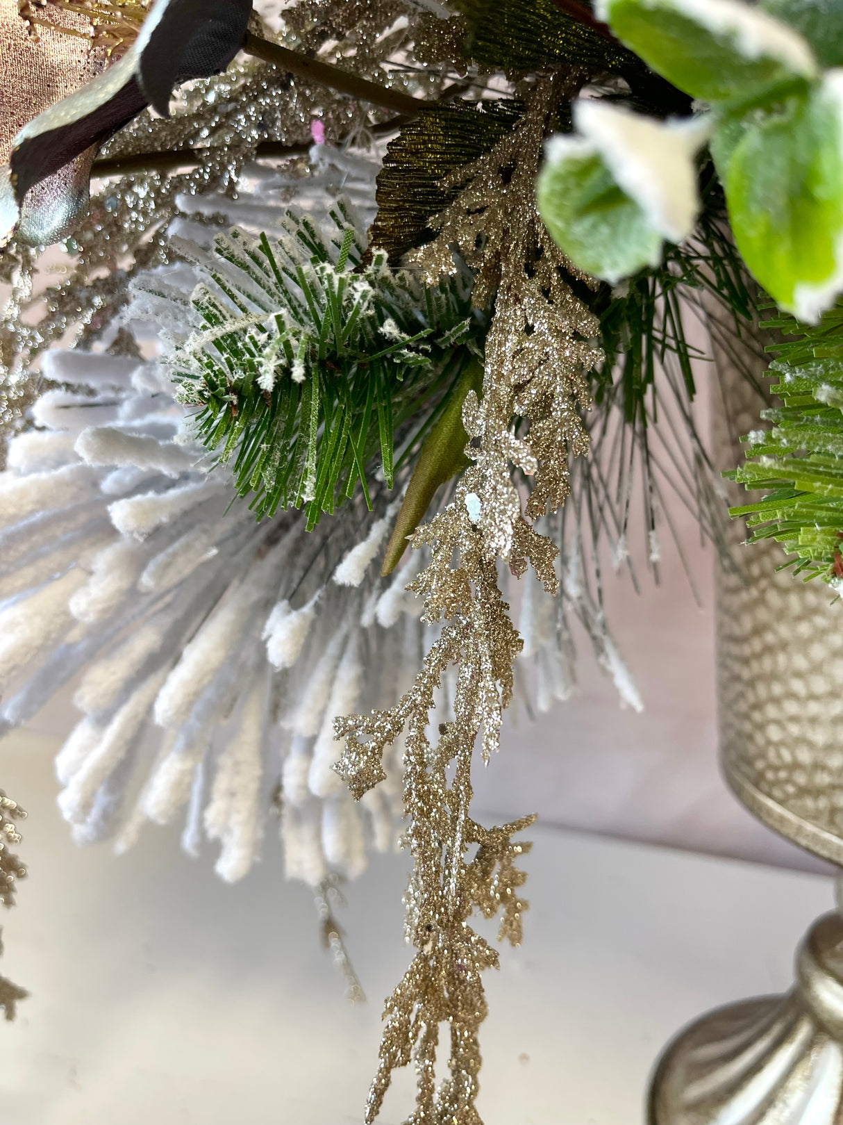 32" Frozen Beauty Centerpiece