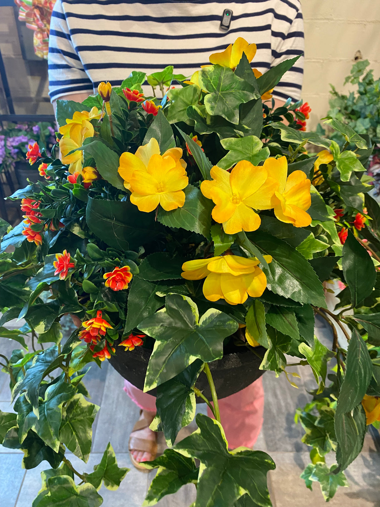 23" Sunlit Garden Cascade Porch Pot