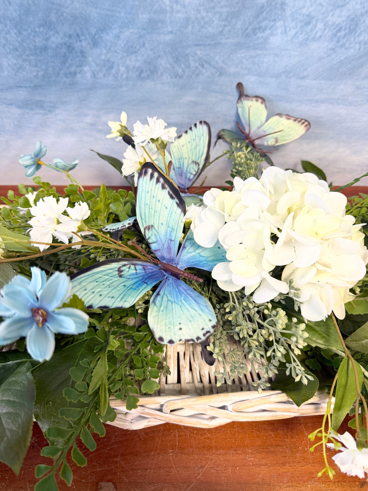 29" Butterfly In Flight Swag