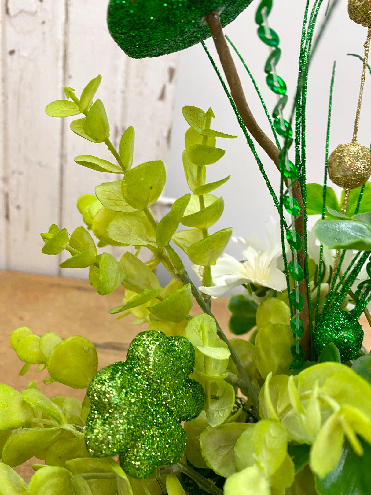 14" Pot Of Gold Centerpiece