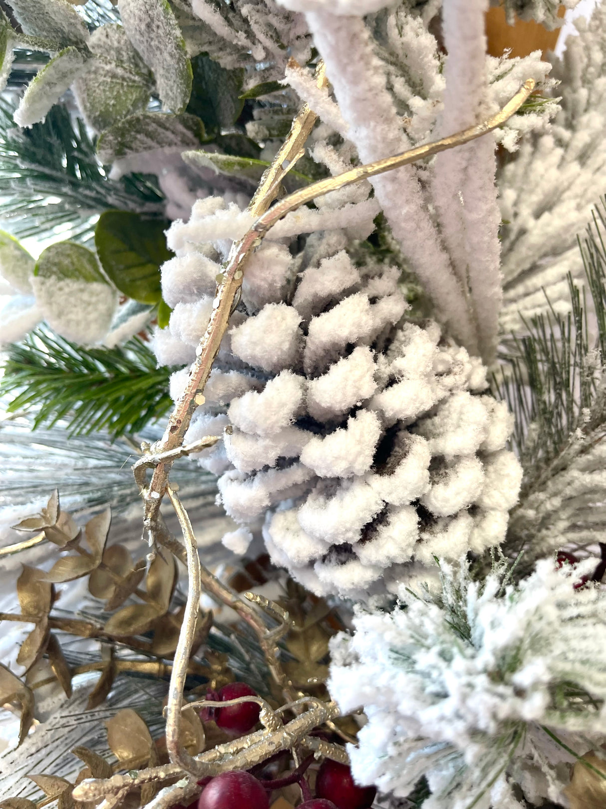 68" The Magic Of Winter Garland