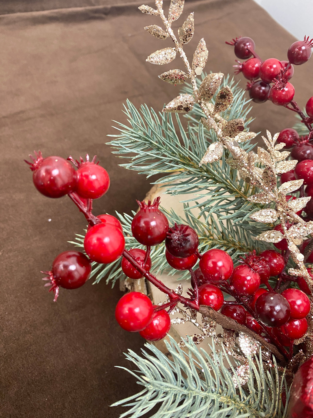 25" Merry Mistle Magic Swag