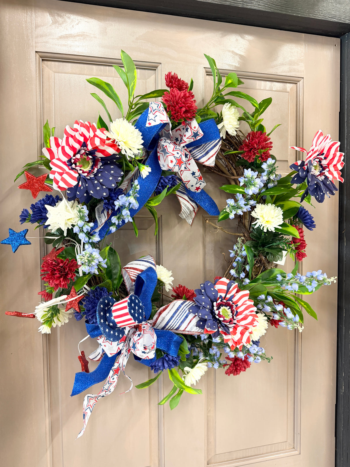 24" Hats Off America Wreath