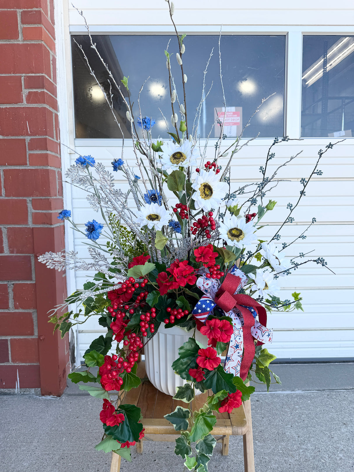 38" Grand American Porch Pot