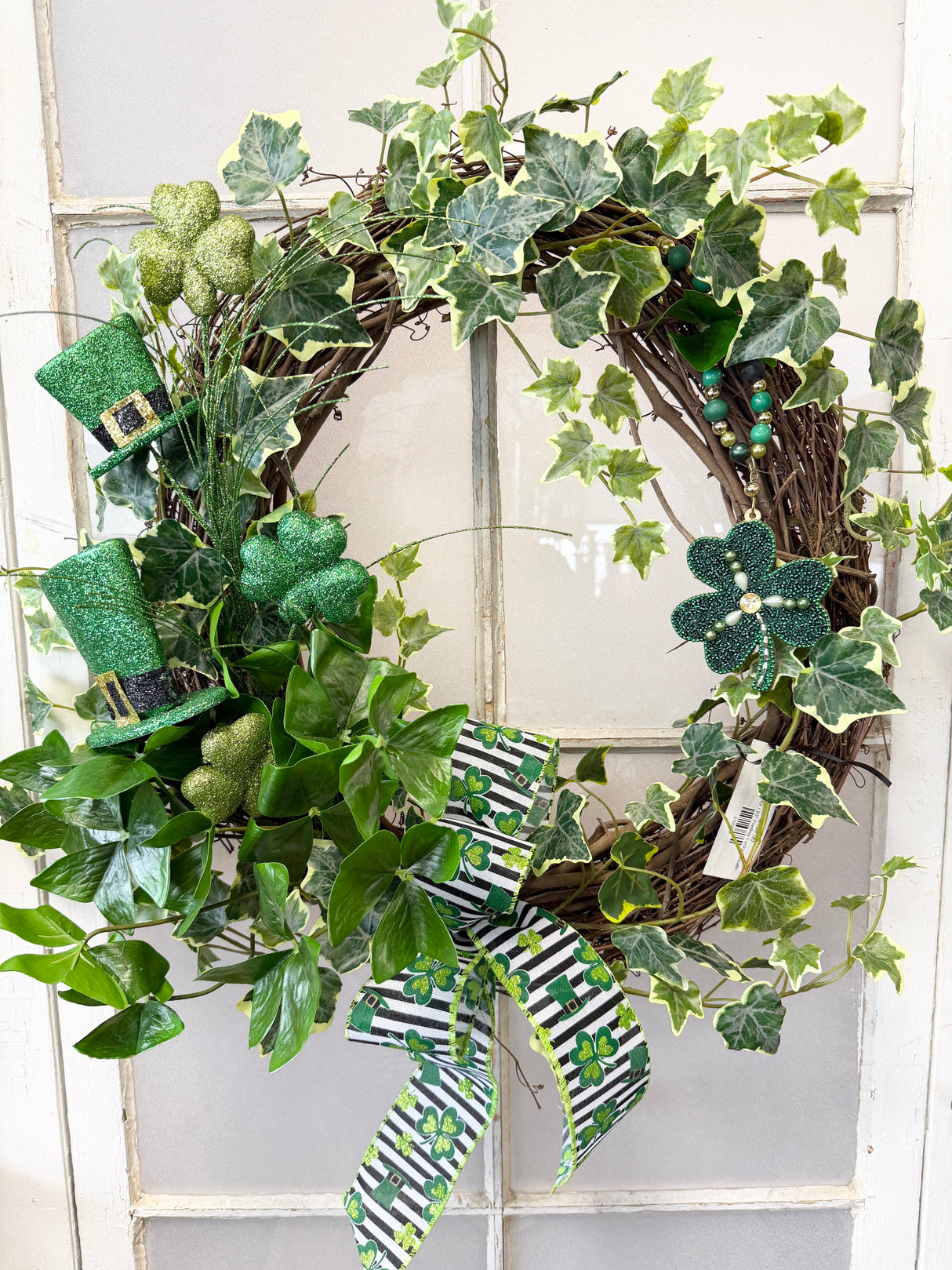 23" Feeling Lucky Wreath