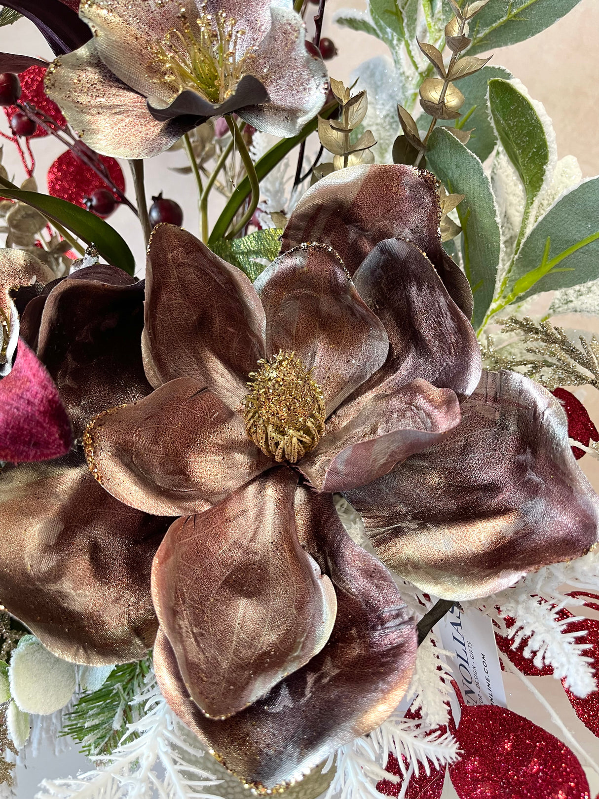 32" Frozen Beauty Centerpiece