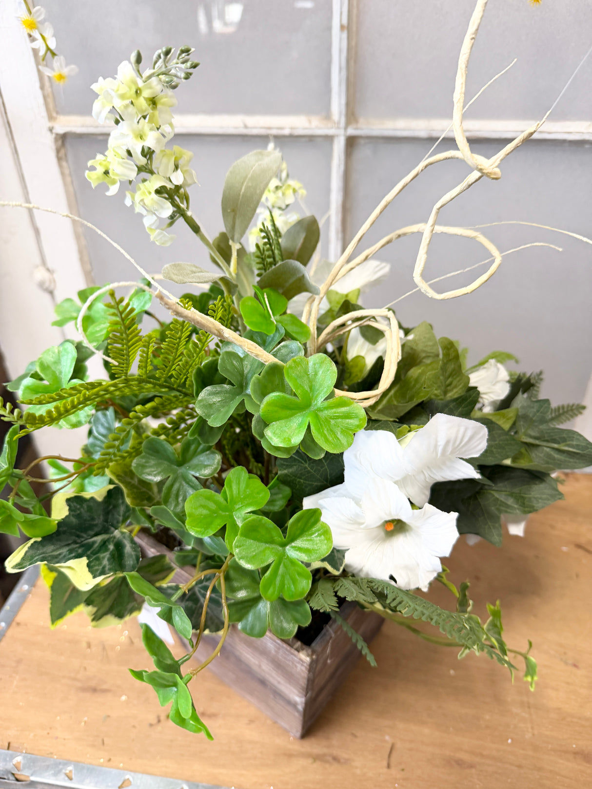 17" Lucky Petunia Centerpiece