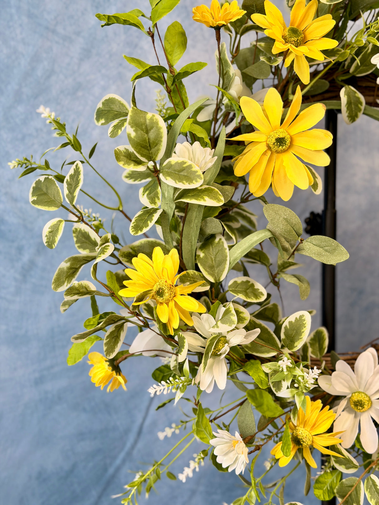 White & Yellow Daisy Wreath