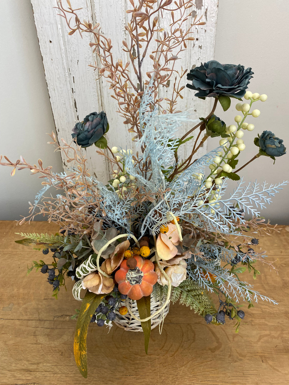 21" Pumpkin Cheer Centerpiece
