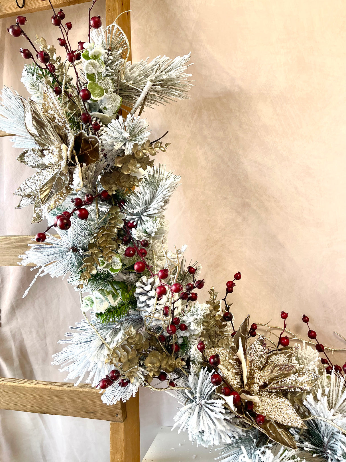 68" The Magic Of Winter Garland