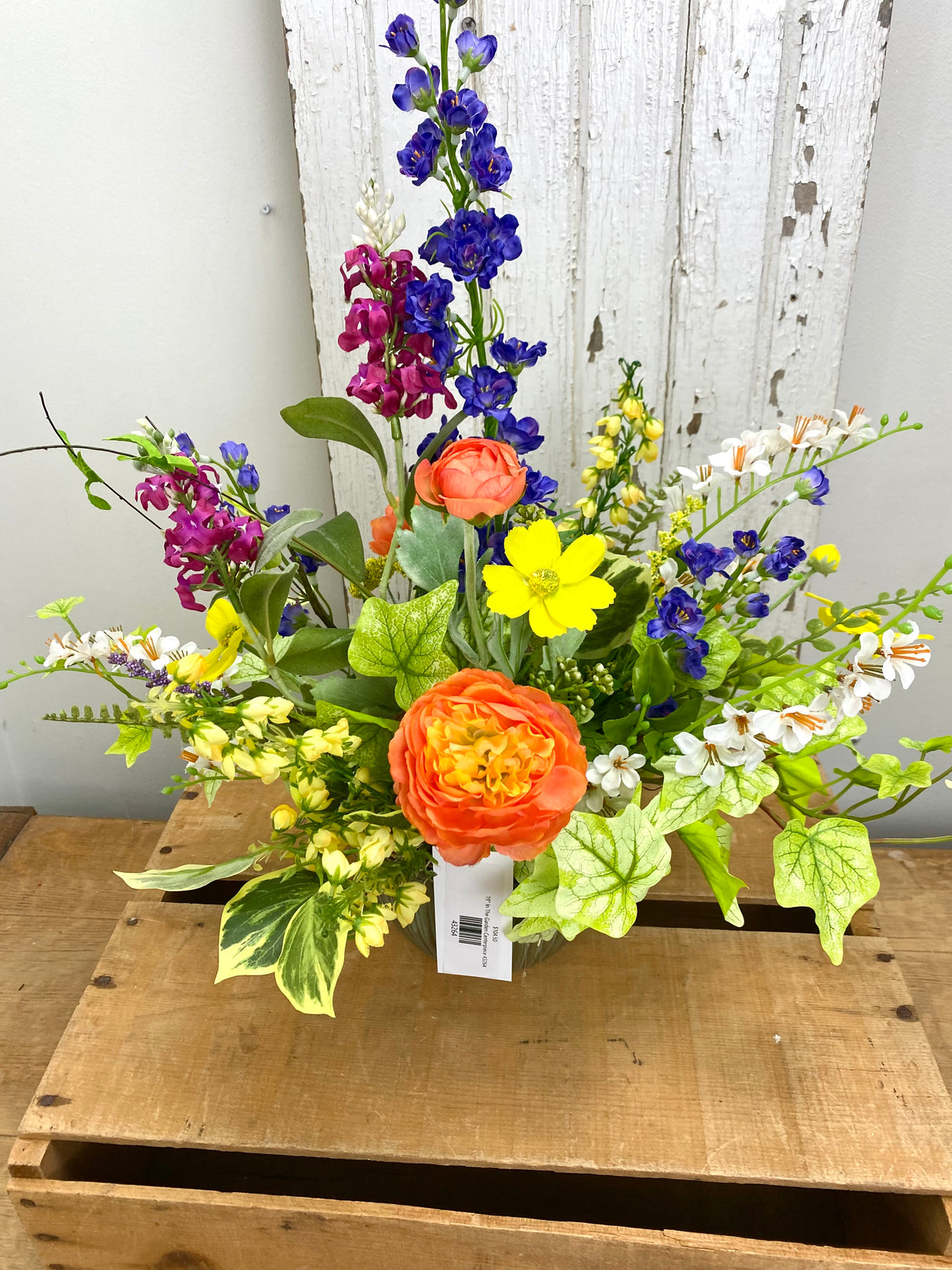 19" In The Garden Centerpiece