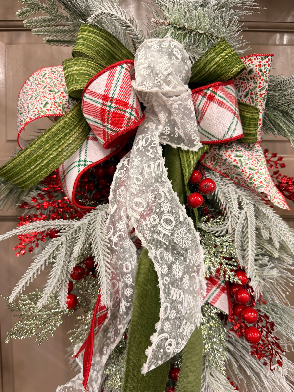 17" Ho Ho Holly Bow