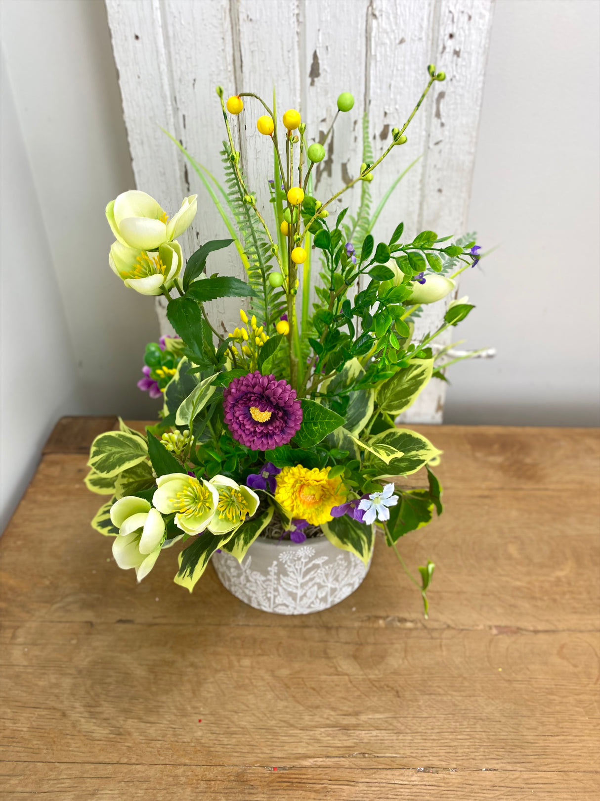 17" Chrysanthemum Creation Centerpiece