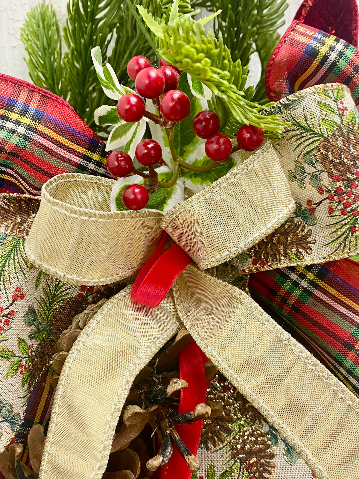 26" Yuletide Woodland Swag