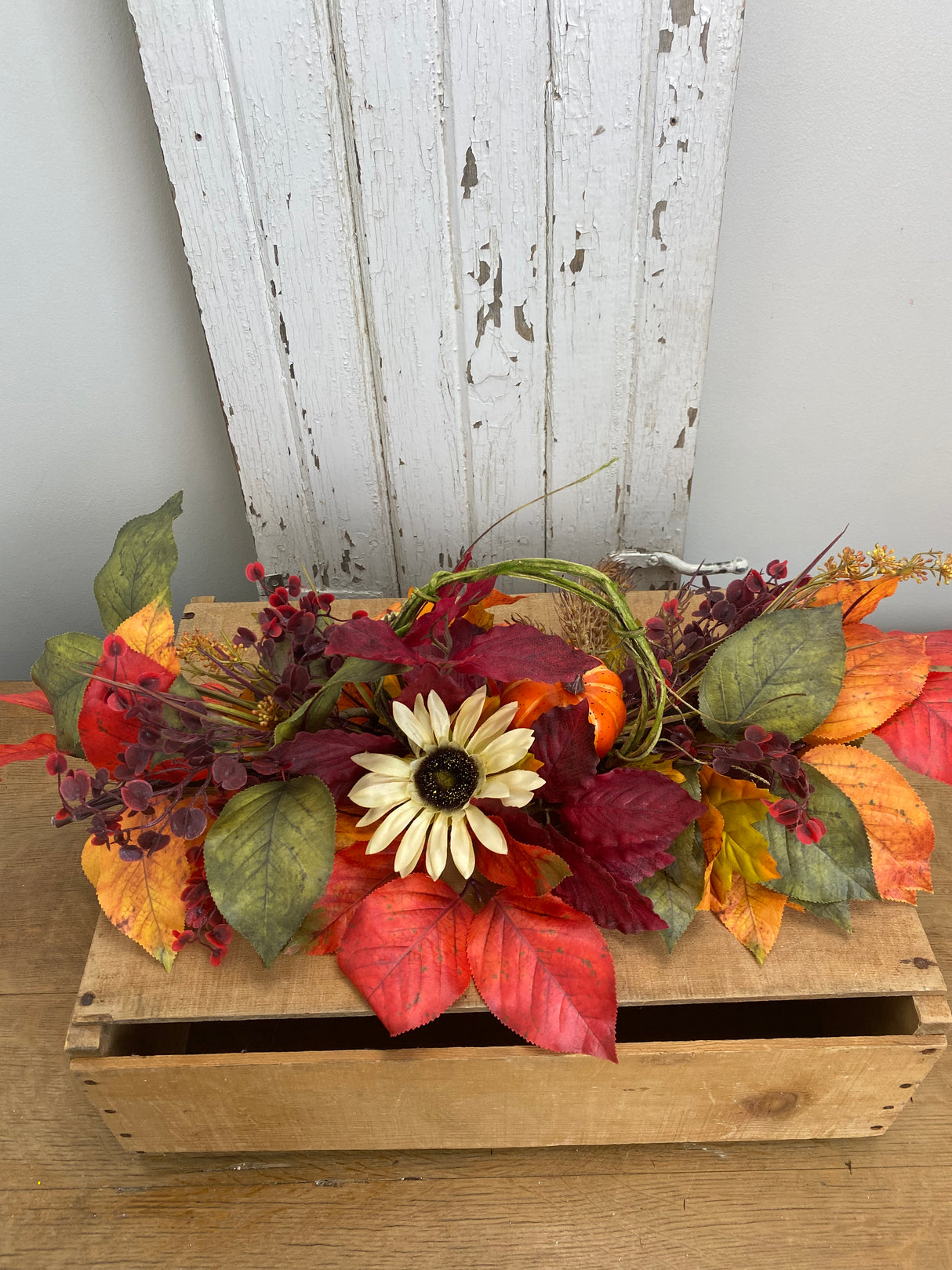 25" Fall Whispers Swag