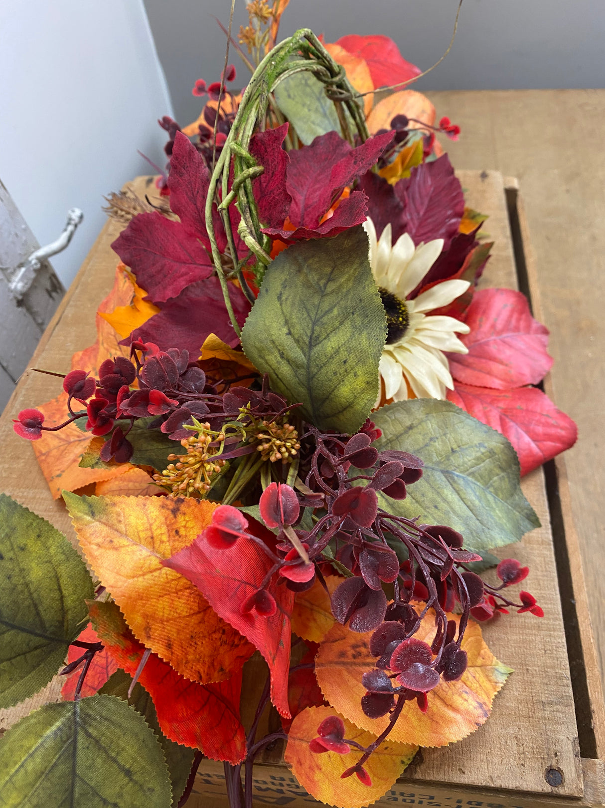 25" Fall Whispers Swag