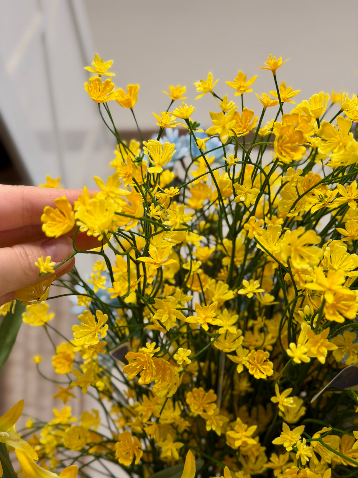 UV Protect Yellow Mini Flower Spray