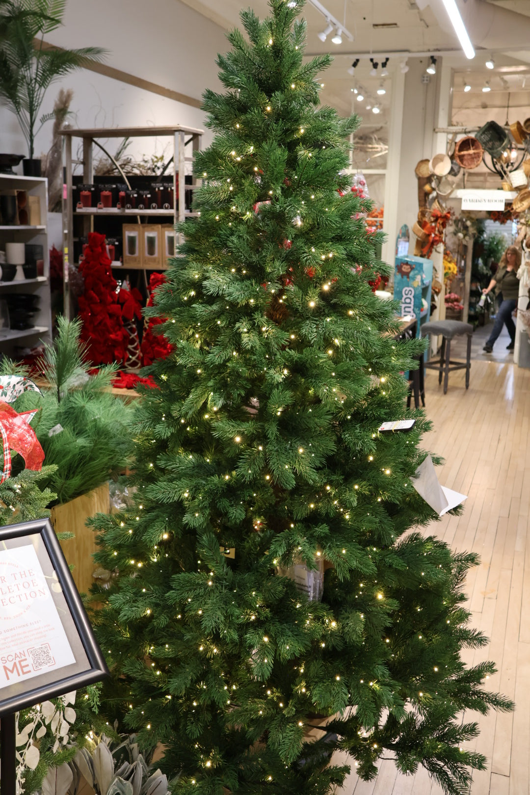 7.5' Dual-Lit Prospect Pine Christmas Tree