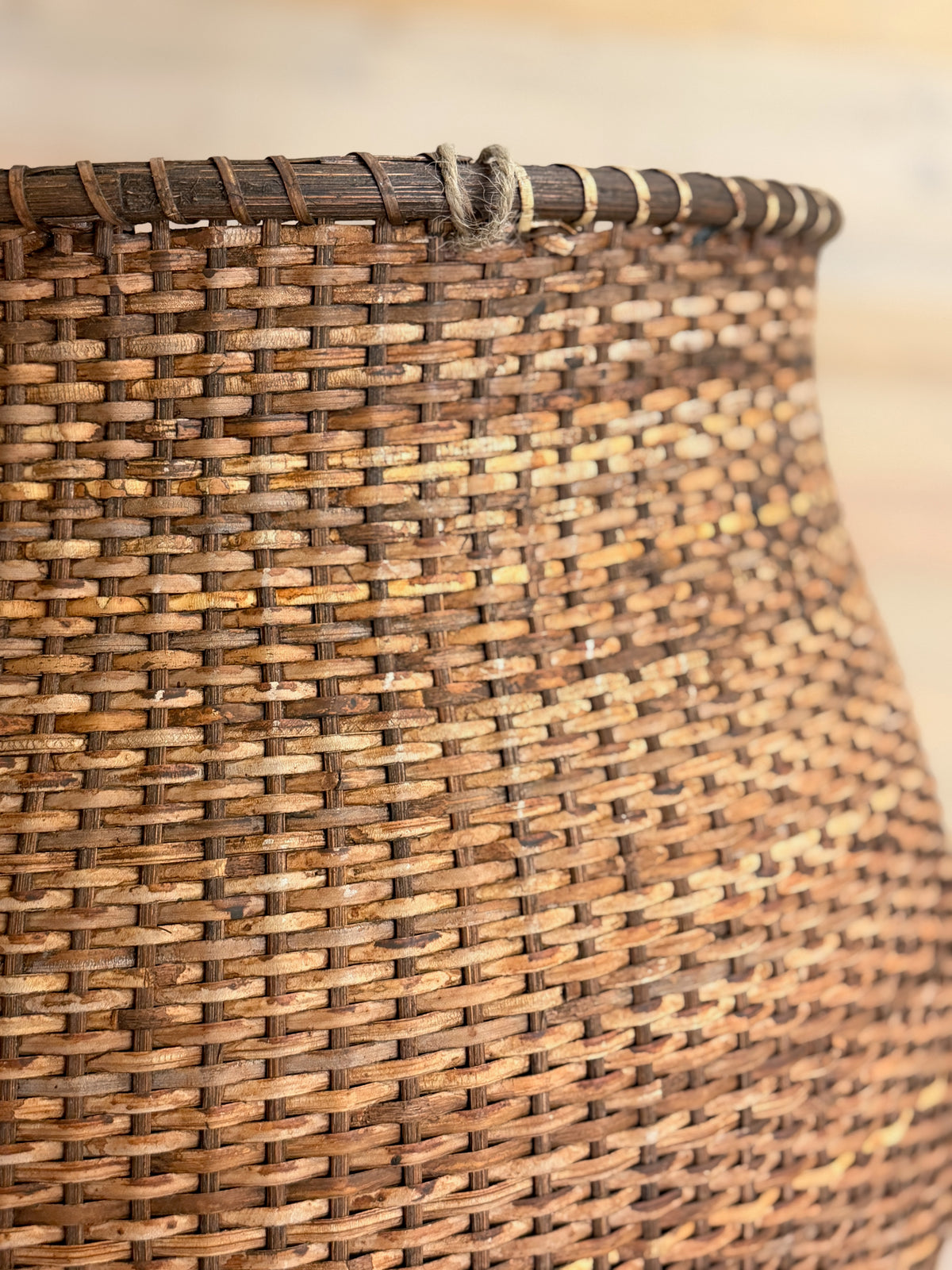 Rattan Urn Baskets - 2 Sizes