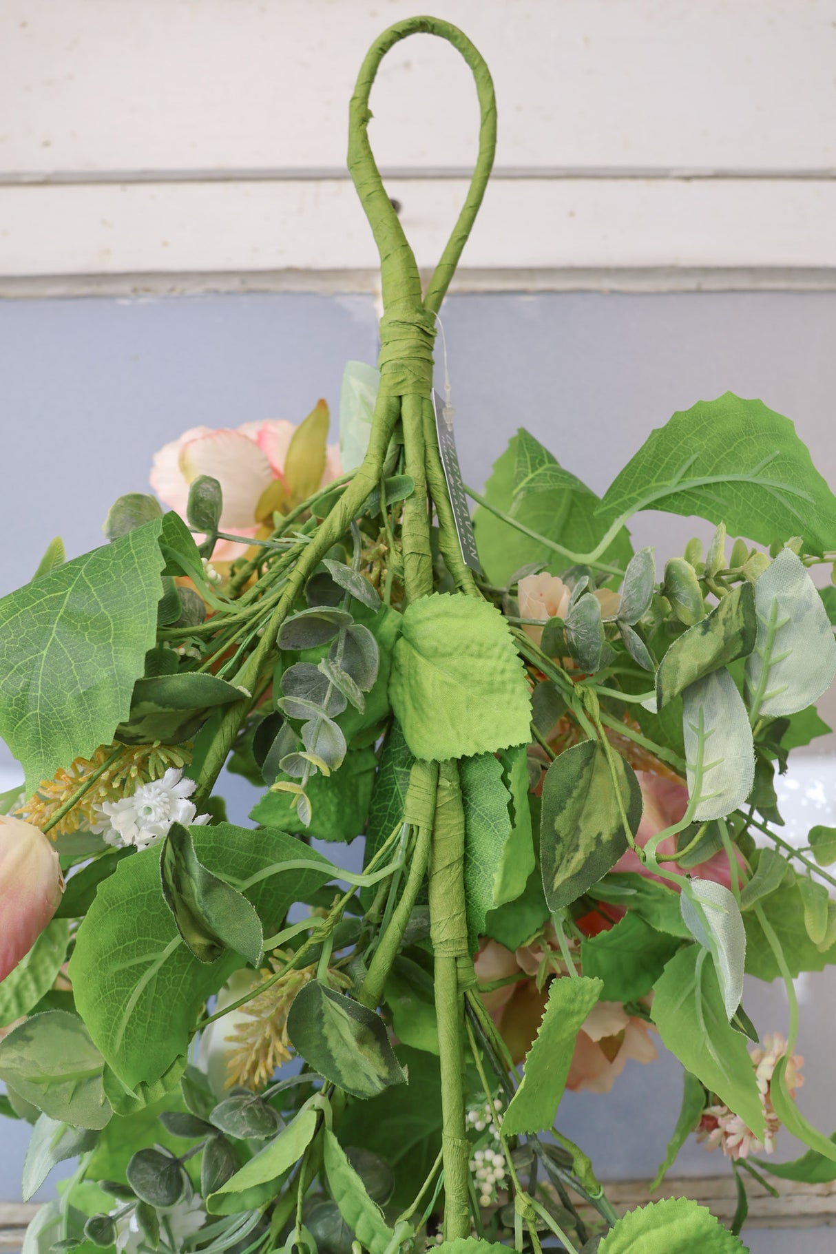 28" Posh Peony Teardrop