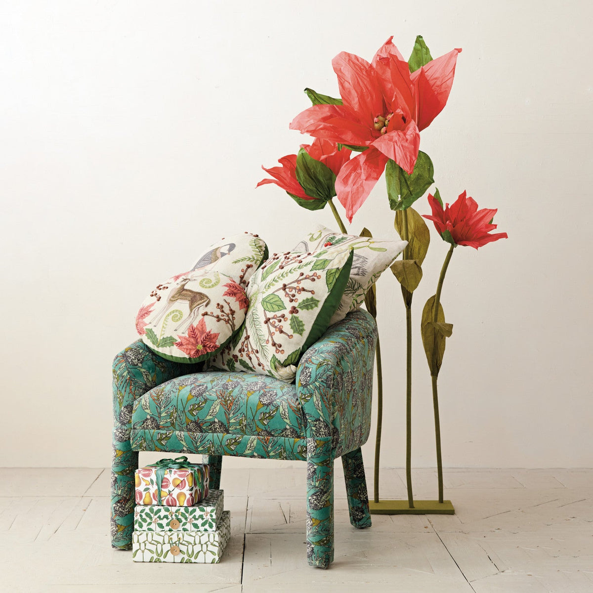 Seasonal Botanicals Bird Linen Printed Round Pillow
